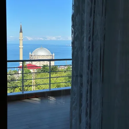 Deniz Ve Doga Manzarali Huzurun Tek Adresi 9 Yatakli- 4 Yatak Odali-3 Banyolu-3 Klimali Villa